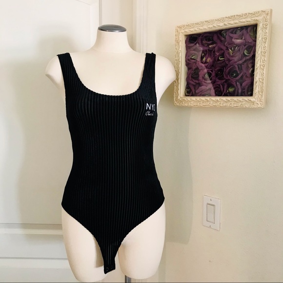 Forever 21~Bodysuit~Textured / Like New - Picture 4 of 16